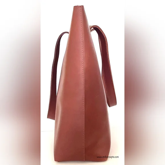 Elegant Tan Leather Tote Bag - Picture 8 of 12